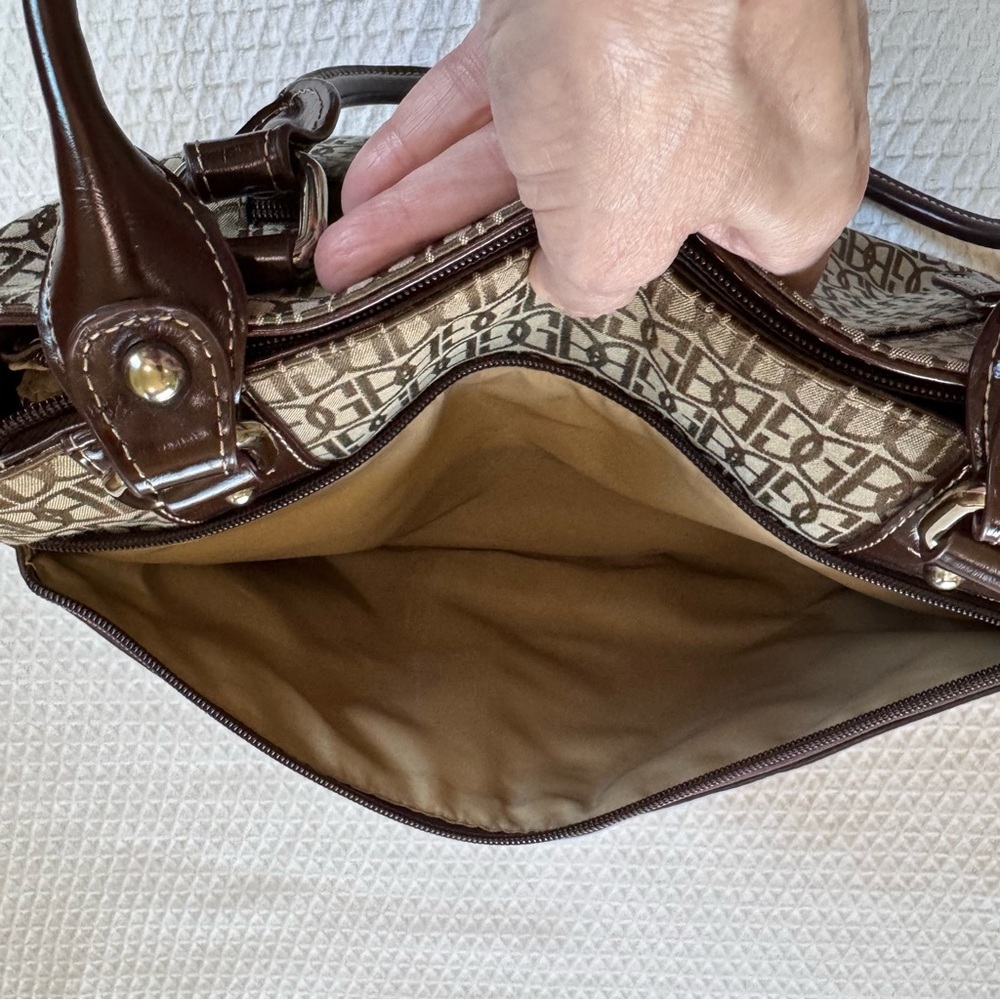 Giani Bernini Shoulder Bag Tote Brown & Tan Classic Signature Logo EUC - Picture 12 of 16